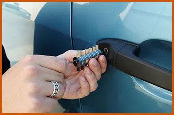 Cedar Hill Locksmith Service Cedar Hill, TX 972-512-6331 - 14a-car-lock-smith